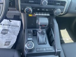 Toyota Tacoma Hybrid full