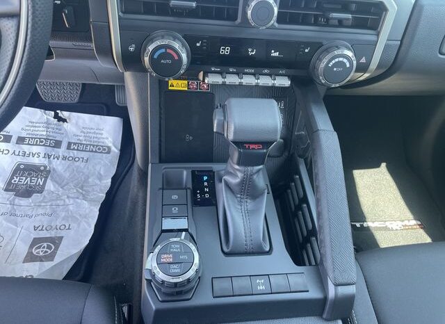 
 Toyota Tacoma Hybrid full									