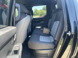 Toyota Tacoma Hybrid full