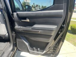 Toyota Tacoma Hybrid full