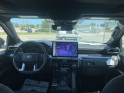 Toyota Tacoma Hybrid full