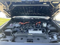 Toyota Tacoma Hybrid full