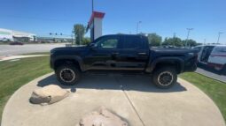 Toyota Tacoma Hybrid full