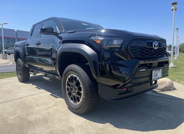 
 Toyota Tacoma Hybrid full									