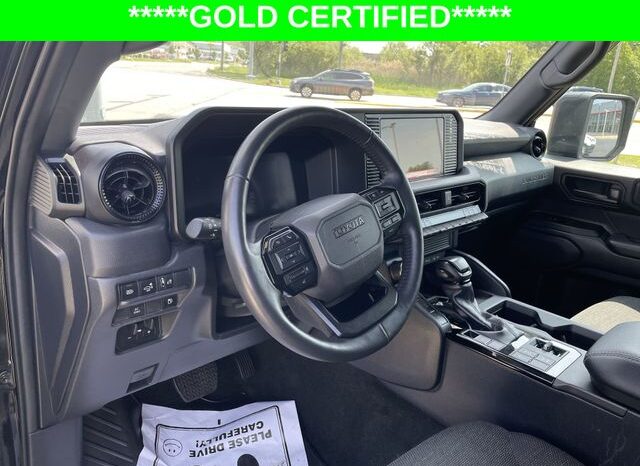 
								Toyota Land Cruiser full									