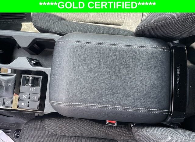 
								Toyota Land Cruiser full									