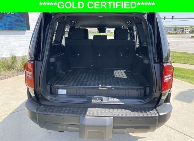 
								Toyota Land Cruiser full									