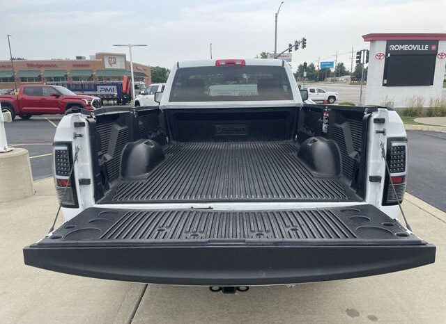 
								Ram 1500 Classic full									