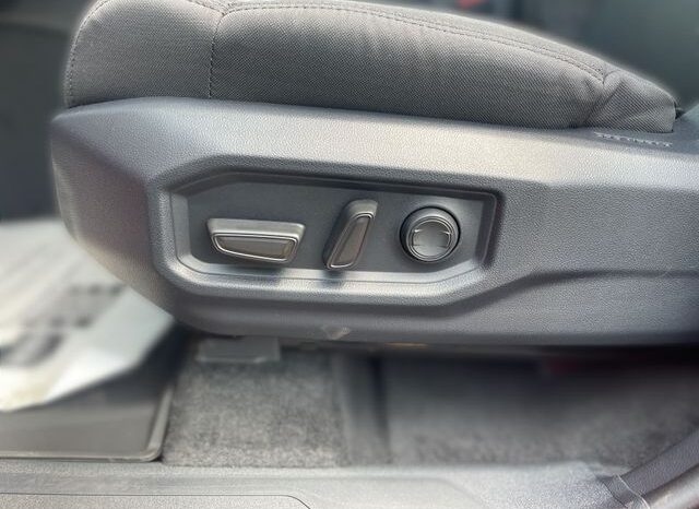 
 Toyota Tundra full									