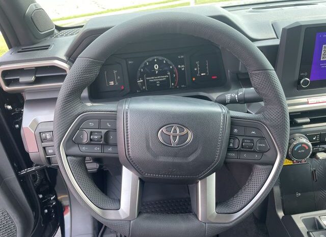 
 Toyota Tacoma full									