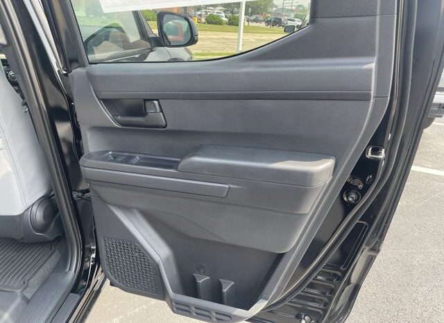 
 Toyota Tacoma full									