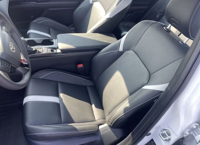 
 Toyota Camry full									
