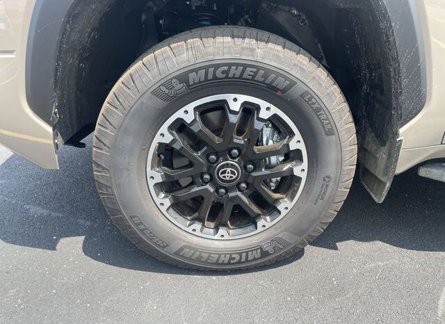 
 Toyota Tundra full									