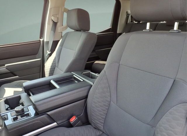 
 Toyota Tundra full									