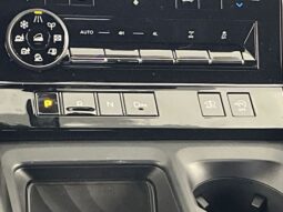 Nissan Armada full