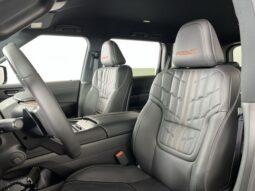 
										Nissan Armada full									