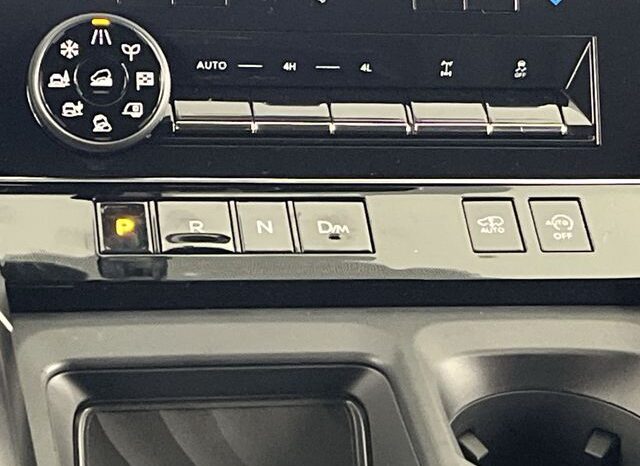 
								Nissan Armada full									