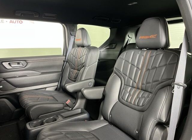 
								Nissan Armada full									