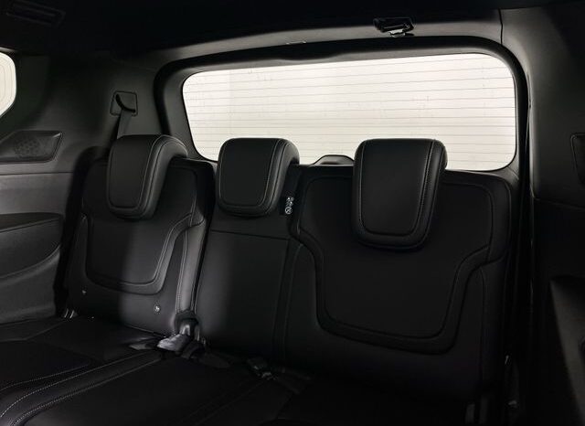 
								Nissan Armada full									