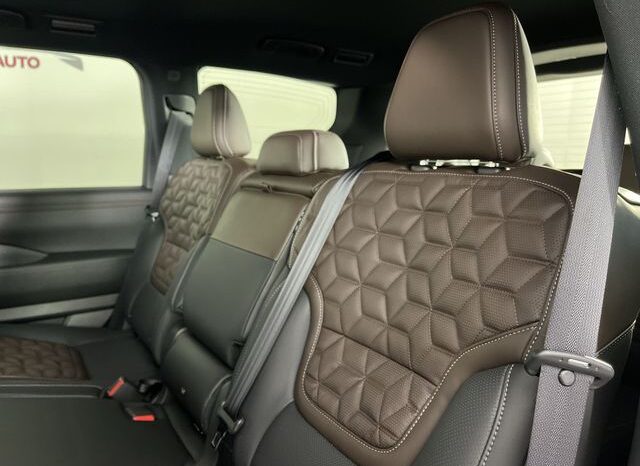 
 Nissan Armada full									