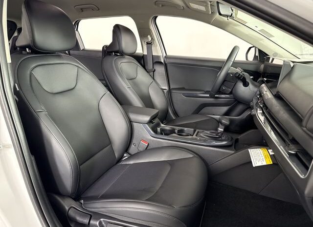 
								Kia K4 full									