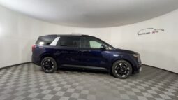 Kia Carnival full