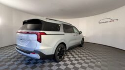 Kia Carnival full