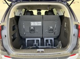 Kia Carnival full