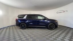 Kia Carnival full