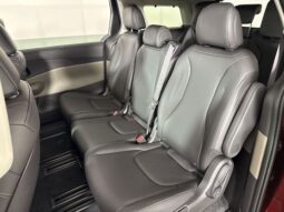 Kia Carnival full