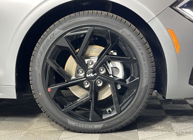 
 Kia K5 full									