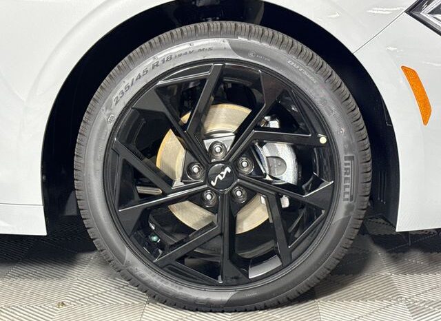 
 Kia K5 full									