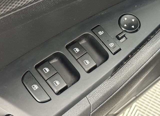 
 Kia Sportage Hybrid full									