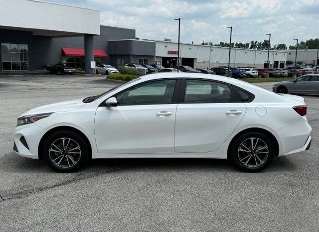 
 Kia Forte full									