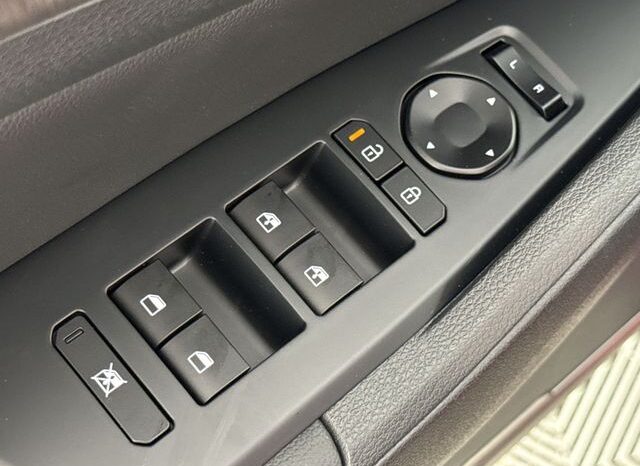 
								Kia Sportage full									