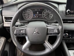 
 Mitsubishi Outlander full									