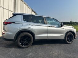 
 Mitsubishi Outlander full									