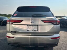 
 Mitsubishi Outlander full									