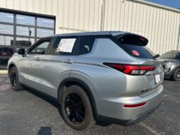 
 Mitsubishi Outlander full									