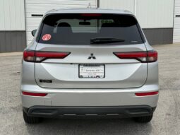 
 Mitsubishi Outlander full									
