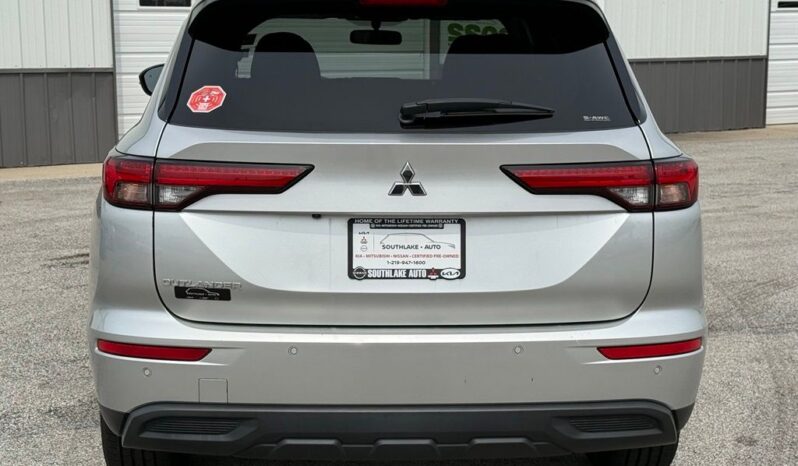 
 Mitsubishi Outlander full									