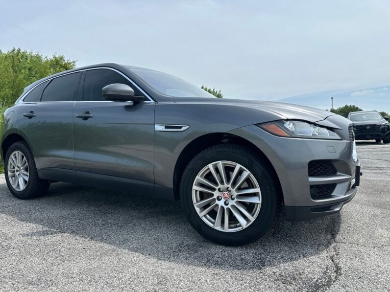 Jaguar F-PACE