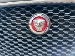 Jaguar F-PACE full