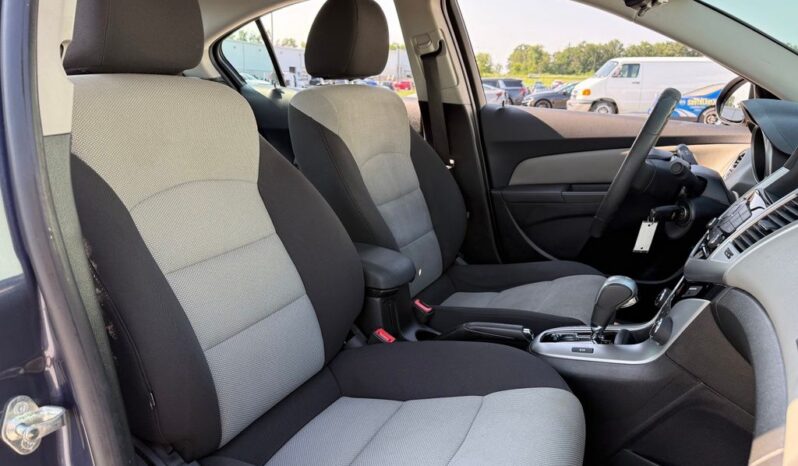 
 Chevrolet Cruze full									