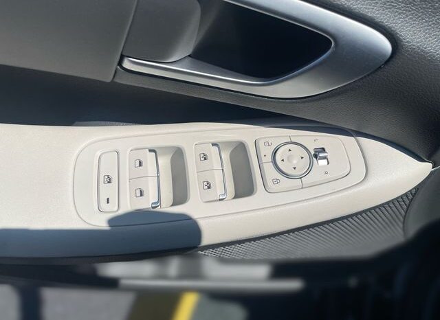 
 Hyundai Sonata Hybrid full									