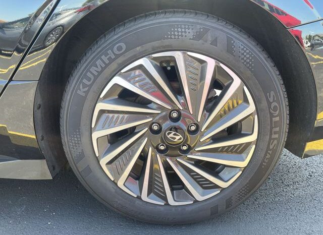 
 Hyundai Sonata Hybrid full									