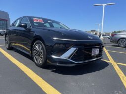 Hyundai Sonata Hybrid full