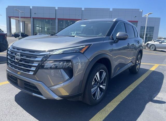 
								Nissan Rogue full									