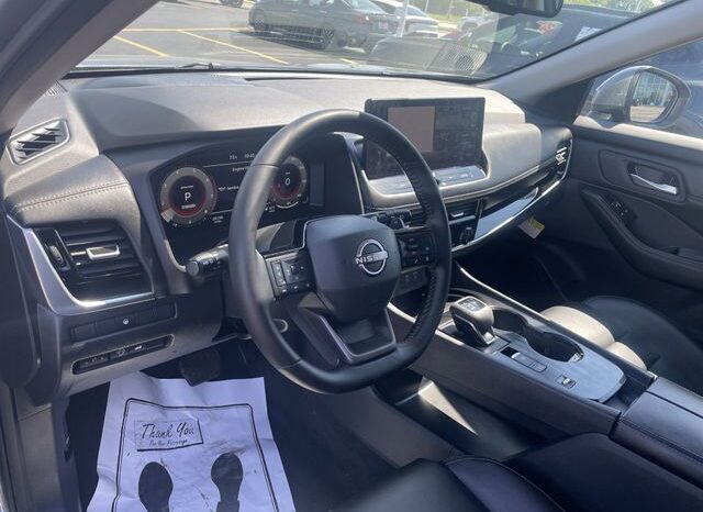 
								Nissan Rogue full									