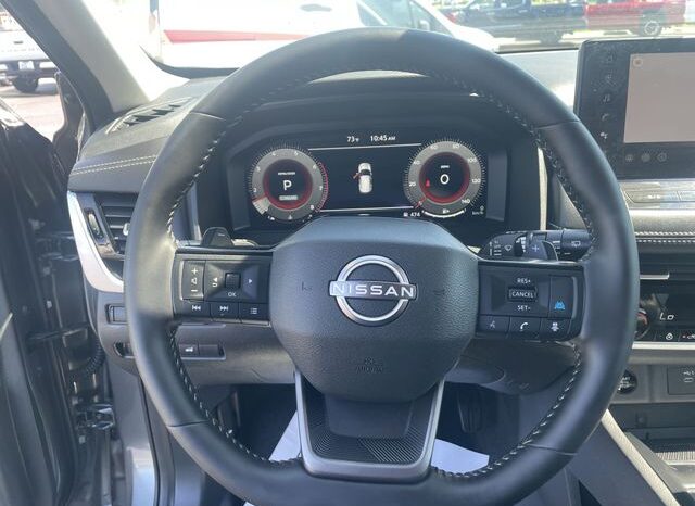 
								Nissan Rogue full									